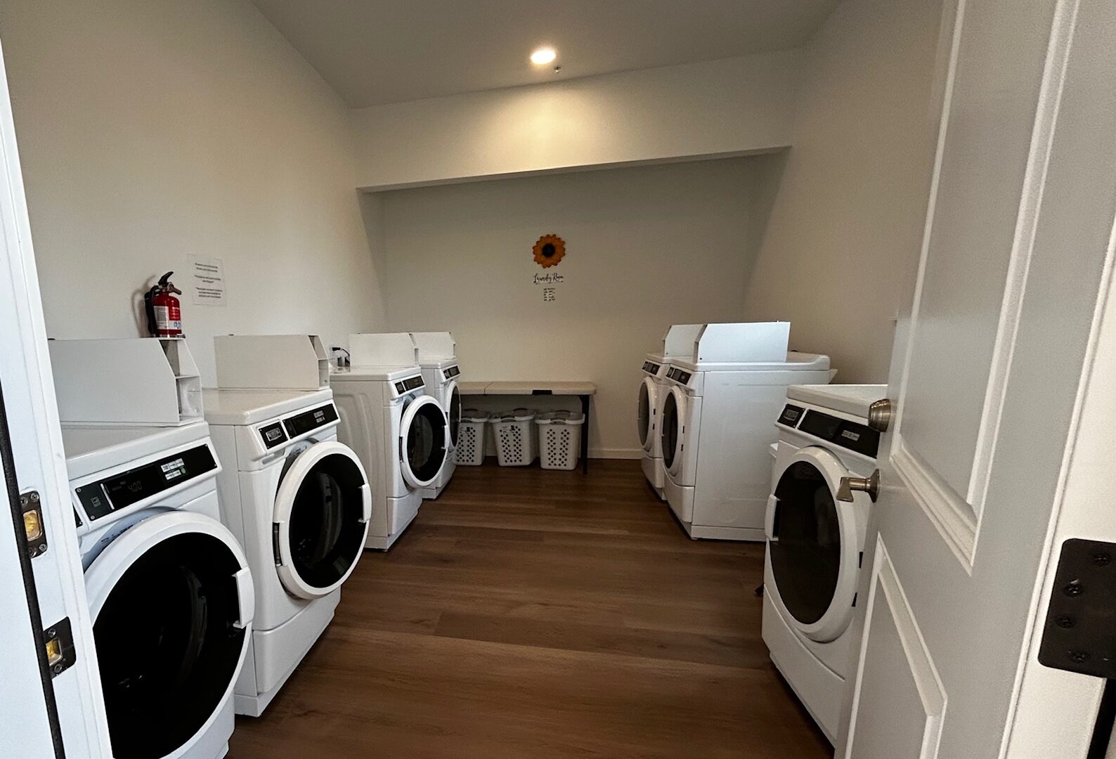 washers-dryers-wide-shot-rv-at-olympic
