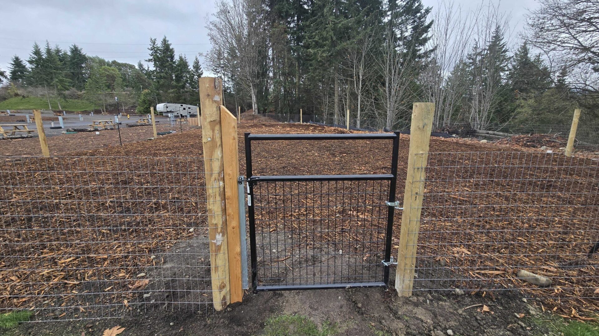 rv-at-olympic-front-gate-dog-park